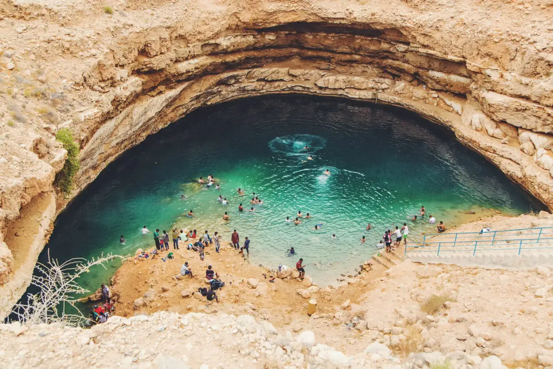 A Day tour to the sinkhole – wadi shab